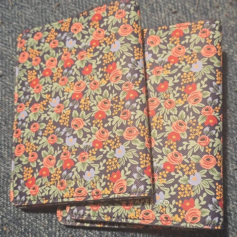❤️BUY 2 GET 1 FREE Rosa Passport Holder, Retail $32.00 USD